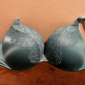 Victoria’s secret push up bra